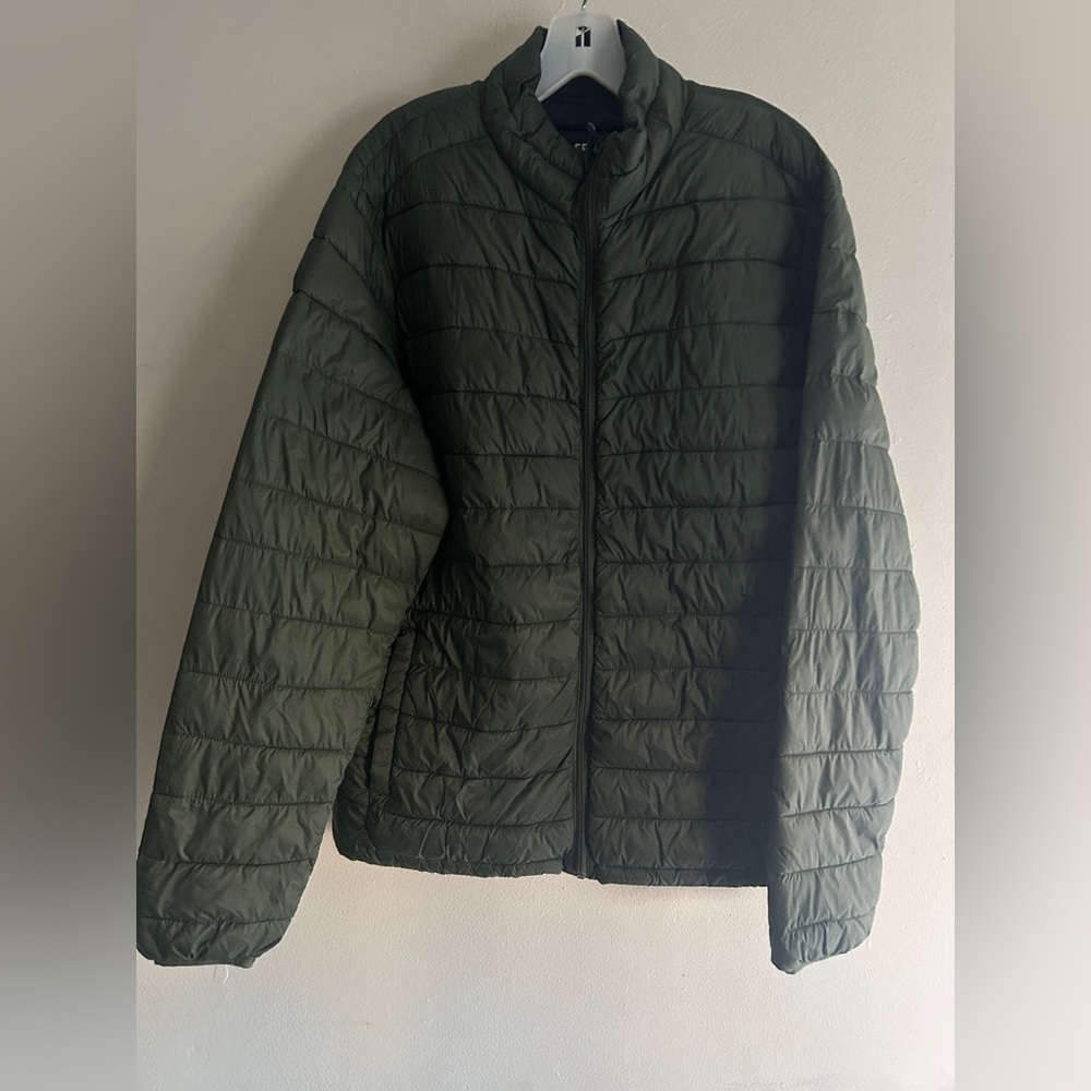 Men’s Puffer Jacket Size Large